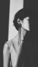 Load image into Gallery viewer, Black Moon Earrings L
